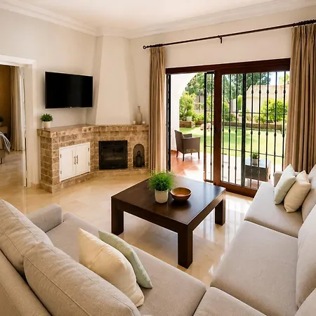 Casa Fernando-a Retreat Between Golf And The Nyaraló *