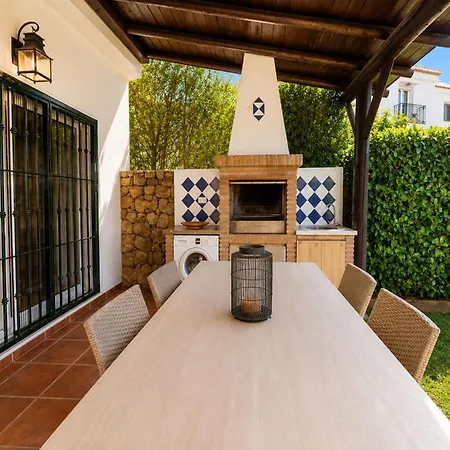 Casa Fernando-a Retreat Between Golf And The